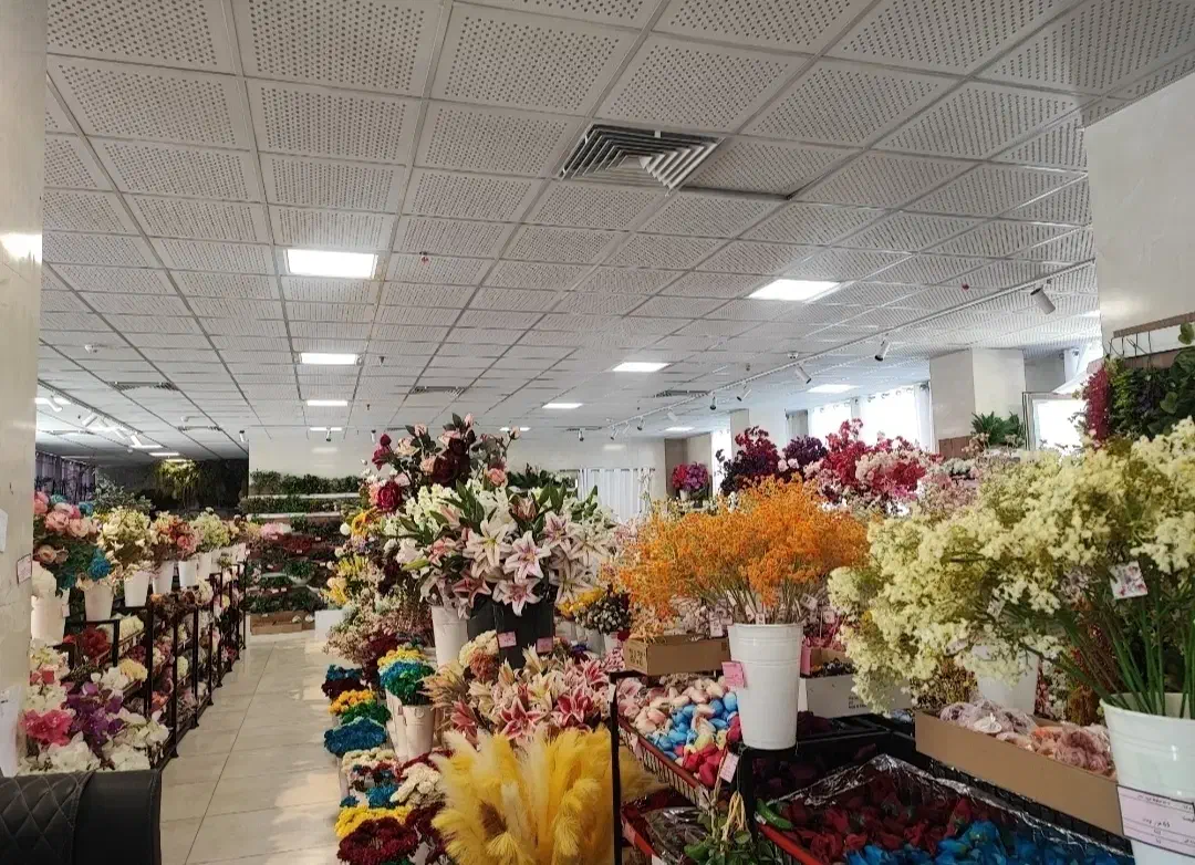 استخدام نیروی خانم در فروشگاه گل پخش|استخدام خدمات فروشگاه و رستوران|خمینیشهر, |دیوار