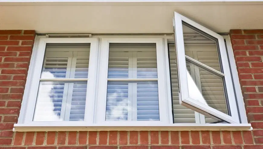 فروش و اجرای تخصصی درب و پنجره UPVC قیمت مناسب|خدمات پیشه و مهارت|تهران, بازار آهن|دیوار