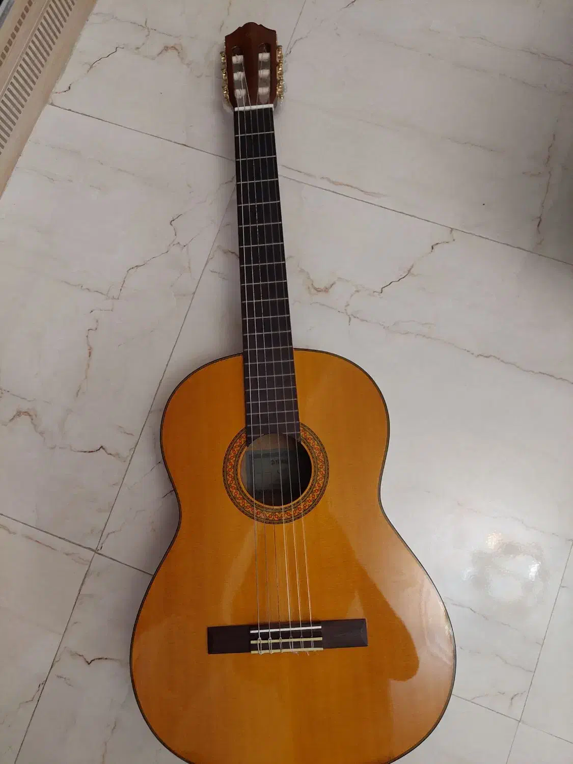 گیتار یاماها مدل C70|گیتار، بیس، امپلیفایر|ساری, |دیوار