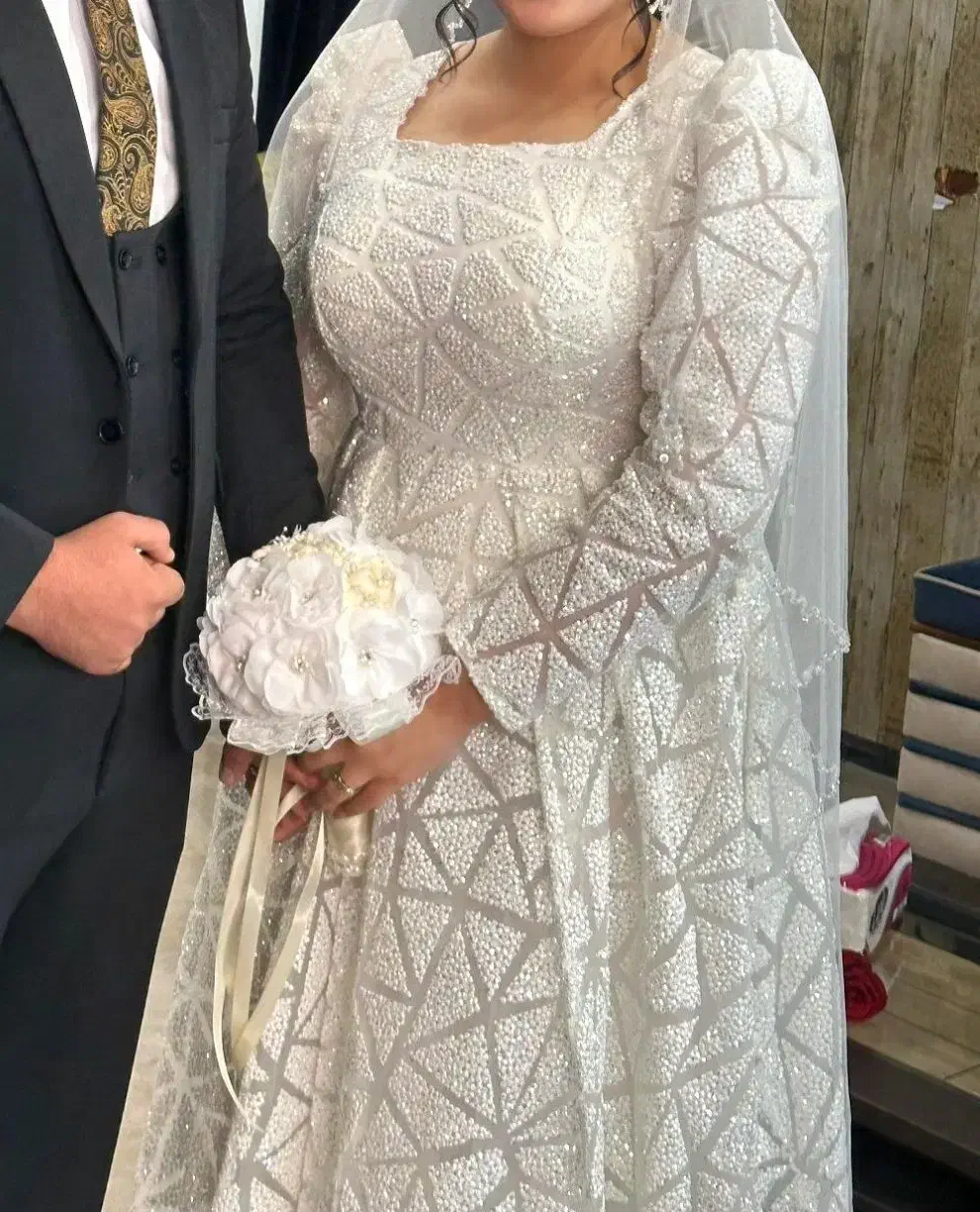 لباس عروس یکباره فقط پوشیده شده|لباس|کردکوی, |دیوار