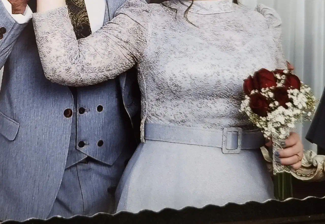 مجلسی وعقدونامزدی|لباس|نجف‌آباد, گلدشت|دیوار