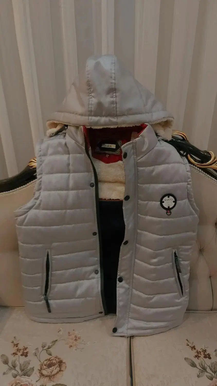 پافر|لباس|مشهد, آبکوه|دیوار