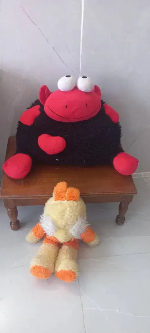 عروسکها|اسباب‌بازی بچه|بابل, |دیوار