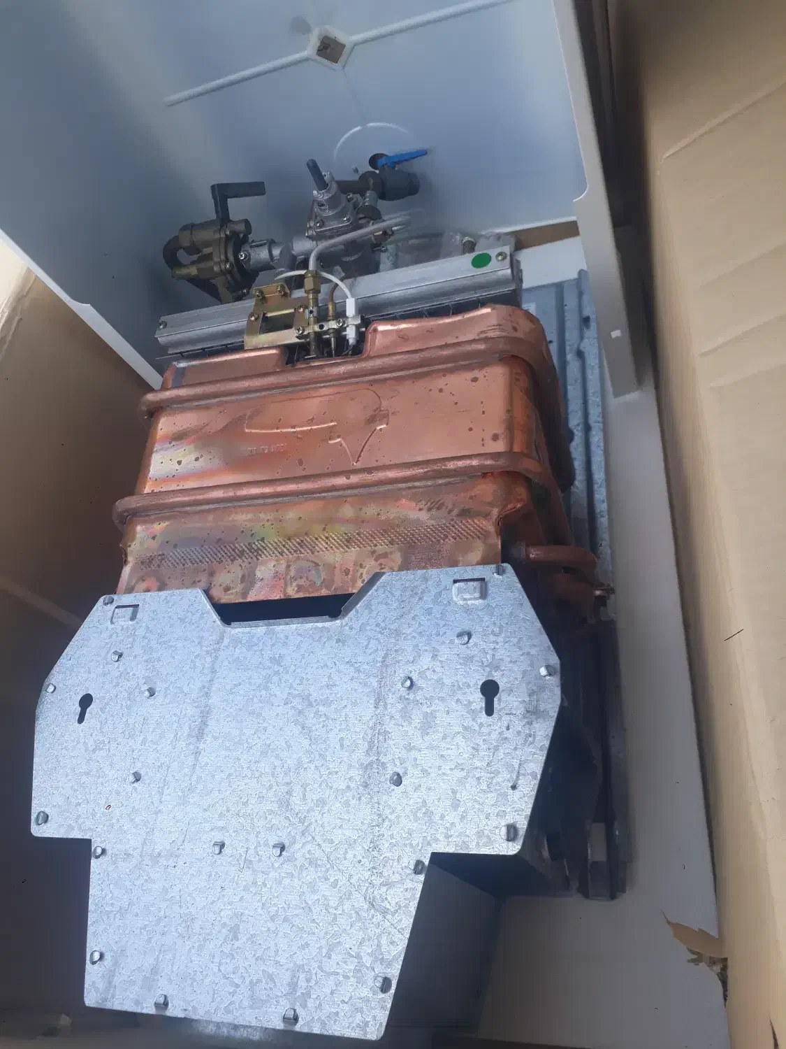 بوتان۱۵ کم فشار در حد ۱ ماه استفاده شده|آبگرمکن، پکیج، شوفاژ|مشگین شهر, |دیوار