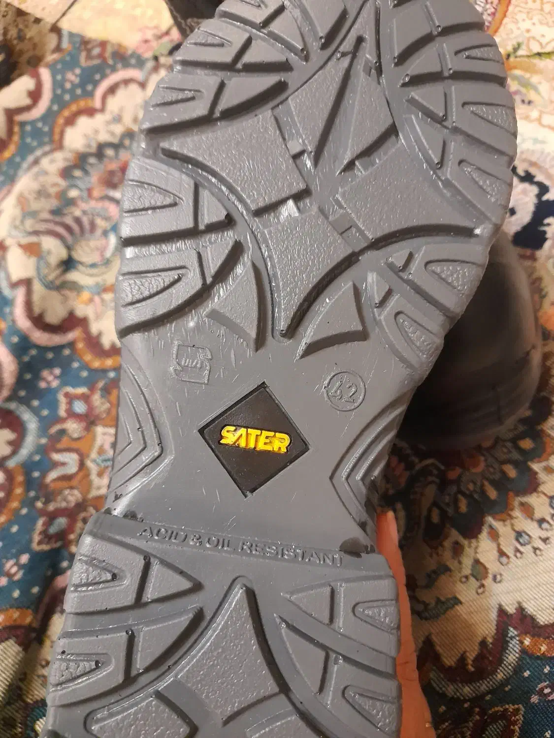 کفش ایمنی مارک ساتر|کیف، کفش، کمربند|صدرا-فارس, فاز ۱|دیوار