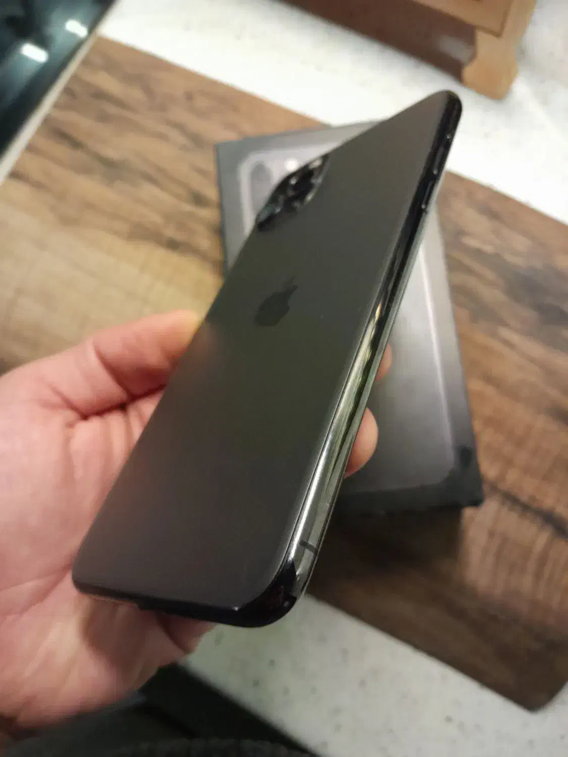 ایفون ۱۱ پرو مکس ۲ سیم ۲۵۶ zaa مشکی چک دارم فوری .|موبایل|تهران, جنت‌آباد شمالی|دیوار