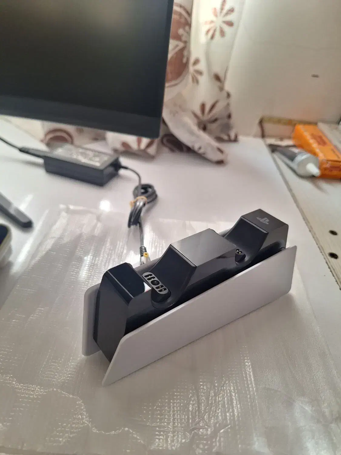 پایه شارژps5|کنسول، بازی ویدئویی و آنلاین|اسلام‌شهر, مسکن مهر اسلاشهر (شهرک امام خمینی)|دیوار