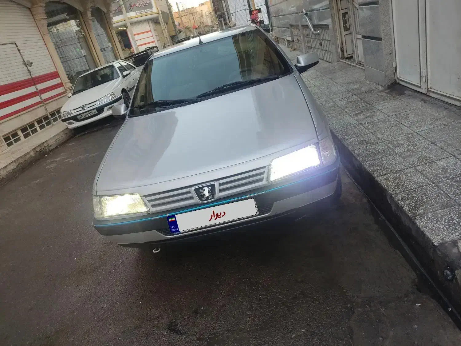 ۴۰۵ مدل ۸۸ فول تقویت داخل کرم|خودرو سواری و وانت|قم, شاه ابراهیم|دیوار