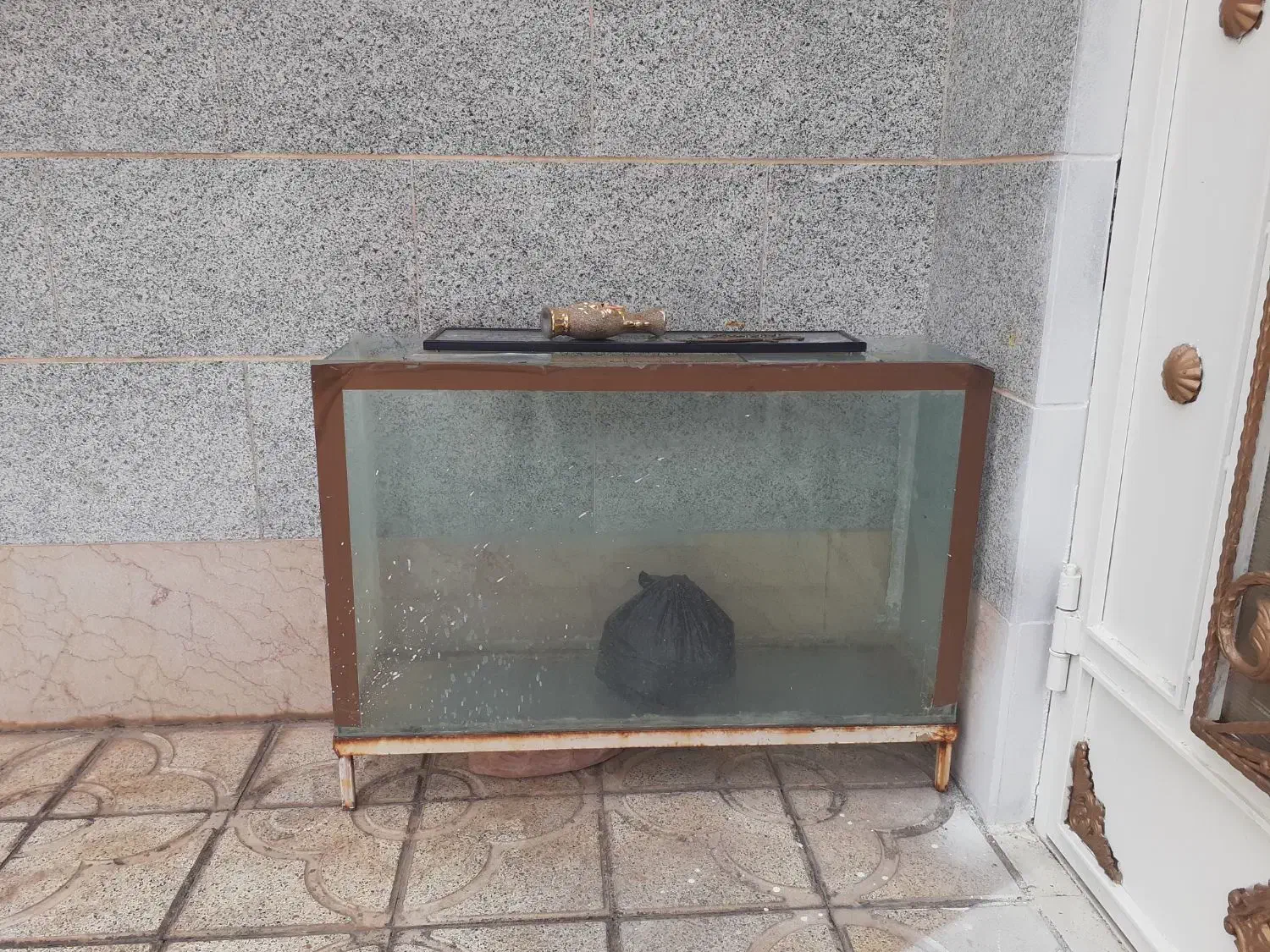 آکواریوم بزرگ|لوازم جانبی حیوانات|میانه, |دیوار