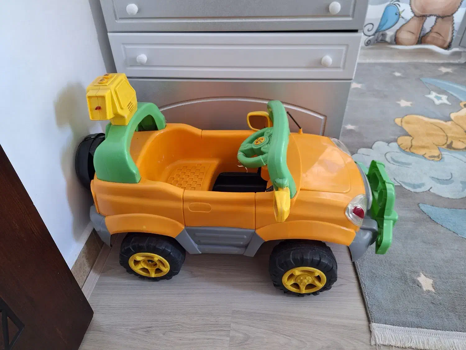 ماشین شارژی بدون باتری|اسباب و اثاث بچه|خوی, |دیوار