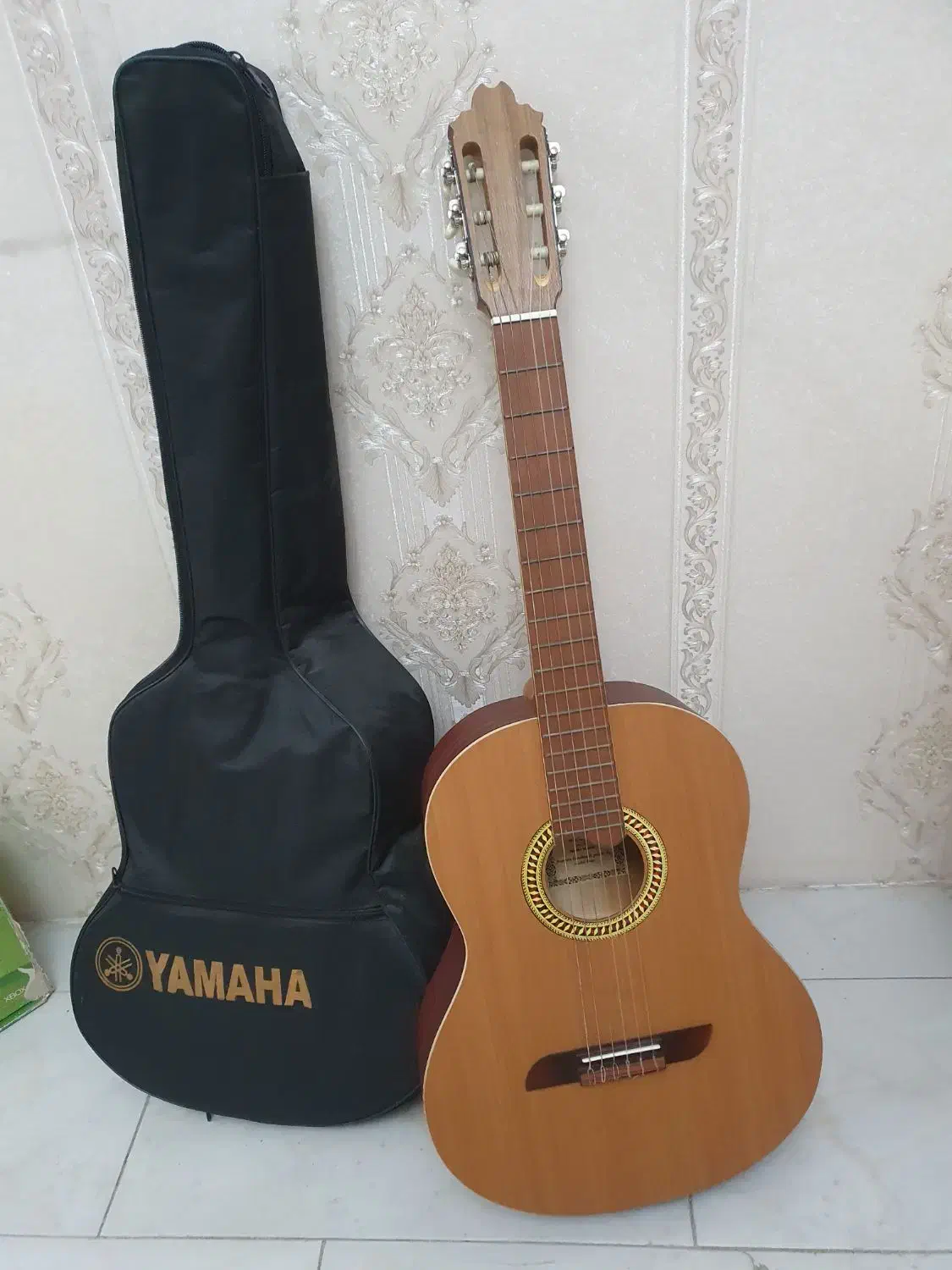 گیتار نو همراه با کیف|گیتار، بیس، امپلیفایر|چهاردانگه (تهران), |دیوار