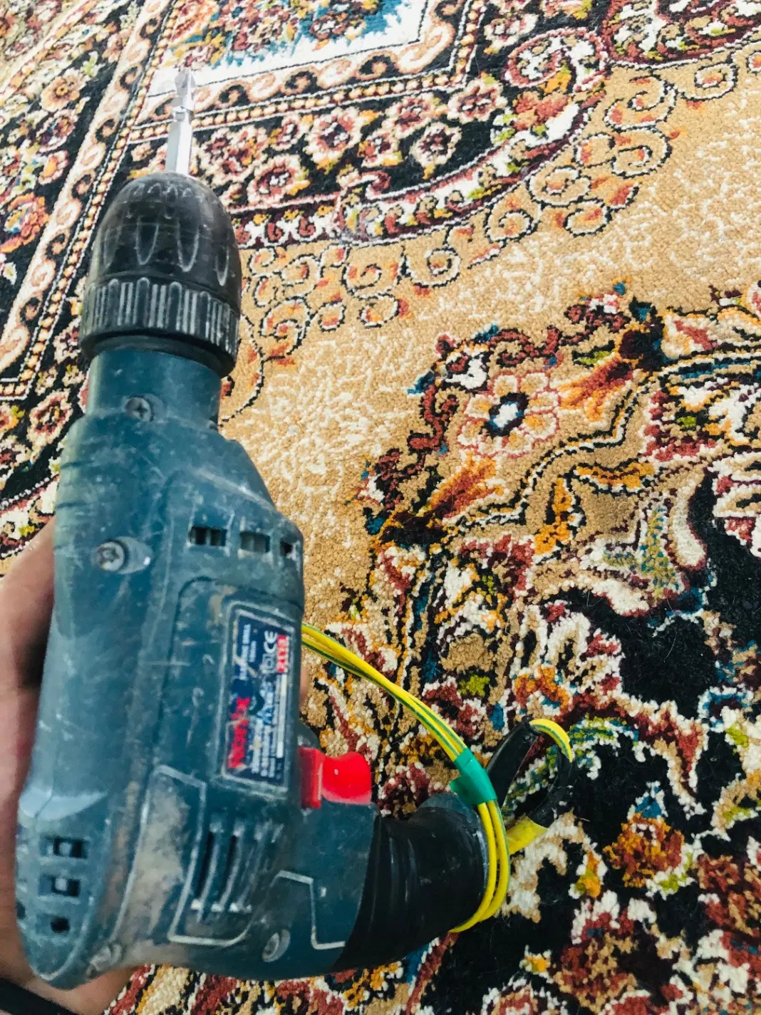 دریل سیمی|ابزارآلات|اصفهان, لاله|دیوار
