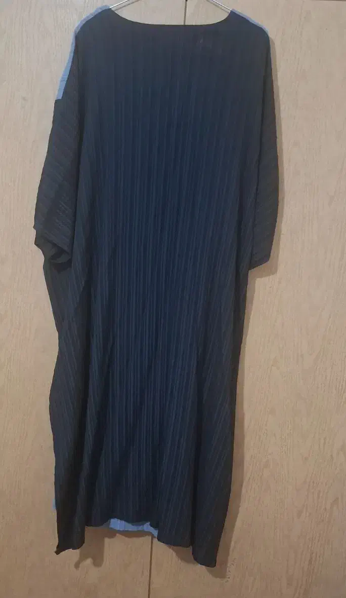 مانتو دوتکه|لباس|تهران, مقدم|دیوار