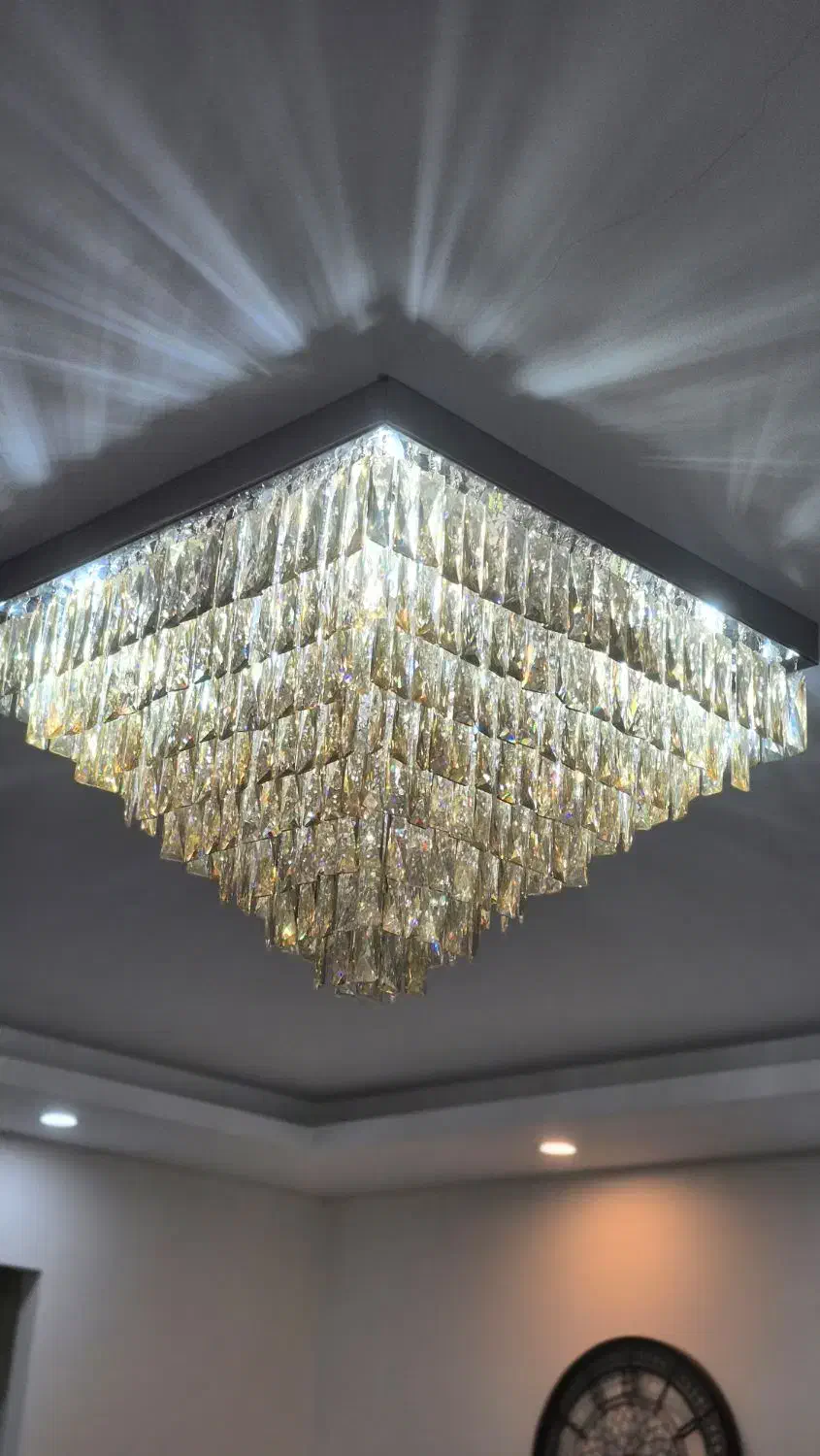 نگین منزل ، لوستر با کریستال چک در حد نو|لوستر و چراغ آویز|تهران, مجیدآباد|دیوار