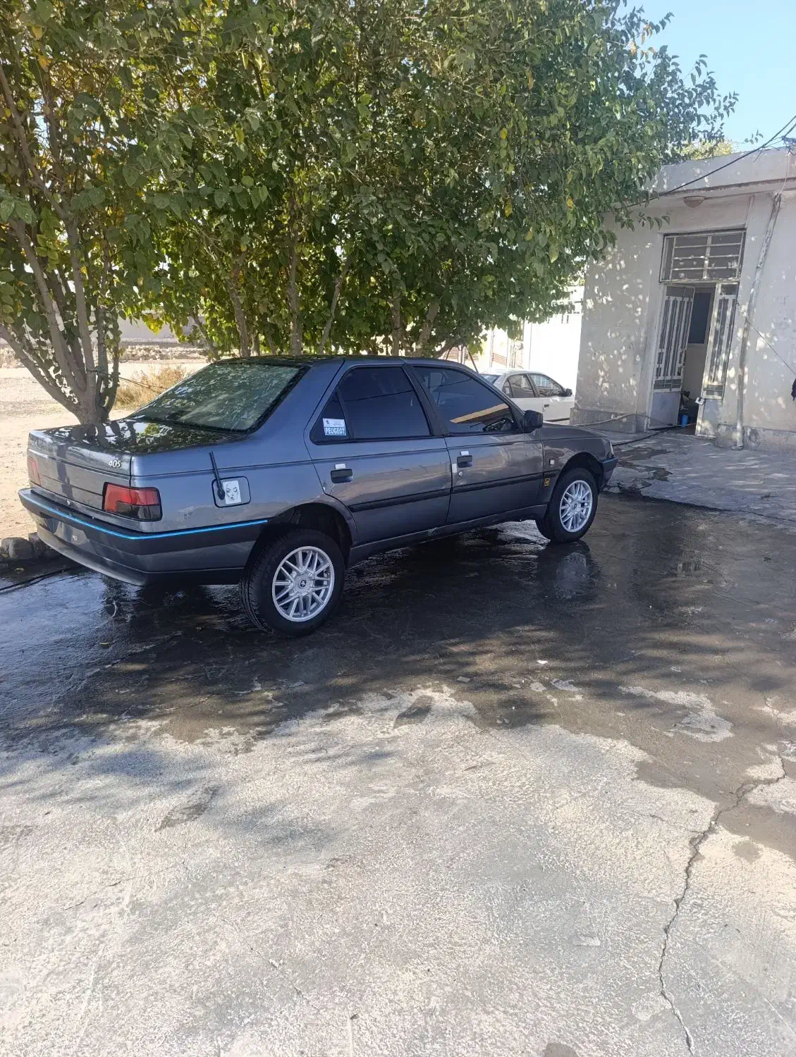 پژو 405 مدل 94|خودرو سواری و وانت|کوهدشت, |دیوار