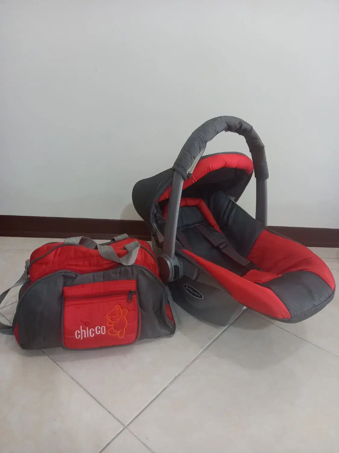 کریر بچه|کالسکه و لوازم جانبی|هشتگرد, شهرک ولیعصر (مصلی)|دیوار