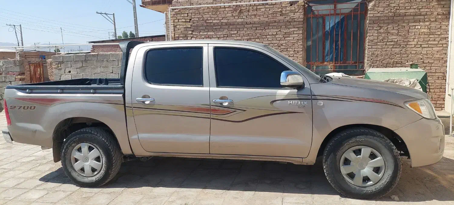 تویوتا هایلوکس دوکابین مدل ۲۰۰۶|خودرو سواری و وانت|مشهد, حرم مطهر رضوی|دیوار