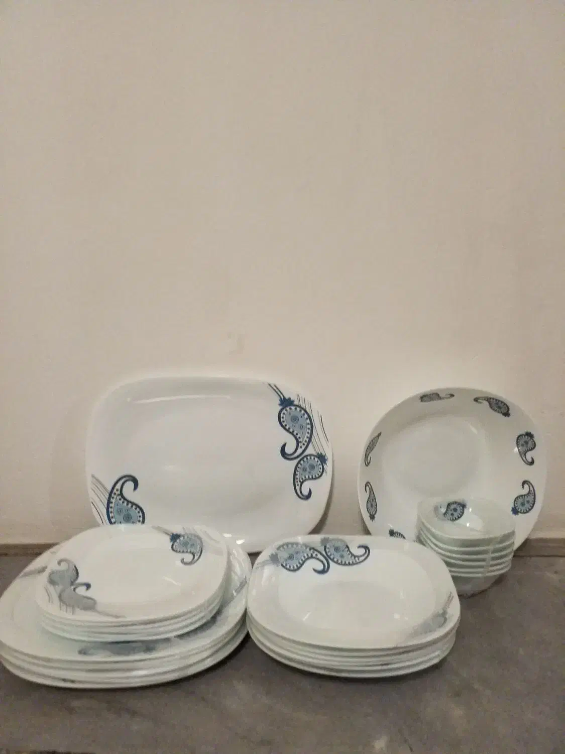 سرویس ظرف شش نفره|ظروف سرو و پذیرایی|گرگان, |دیوار