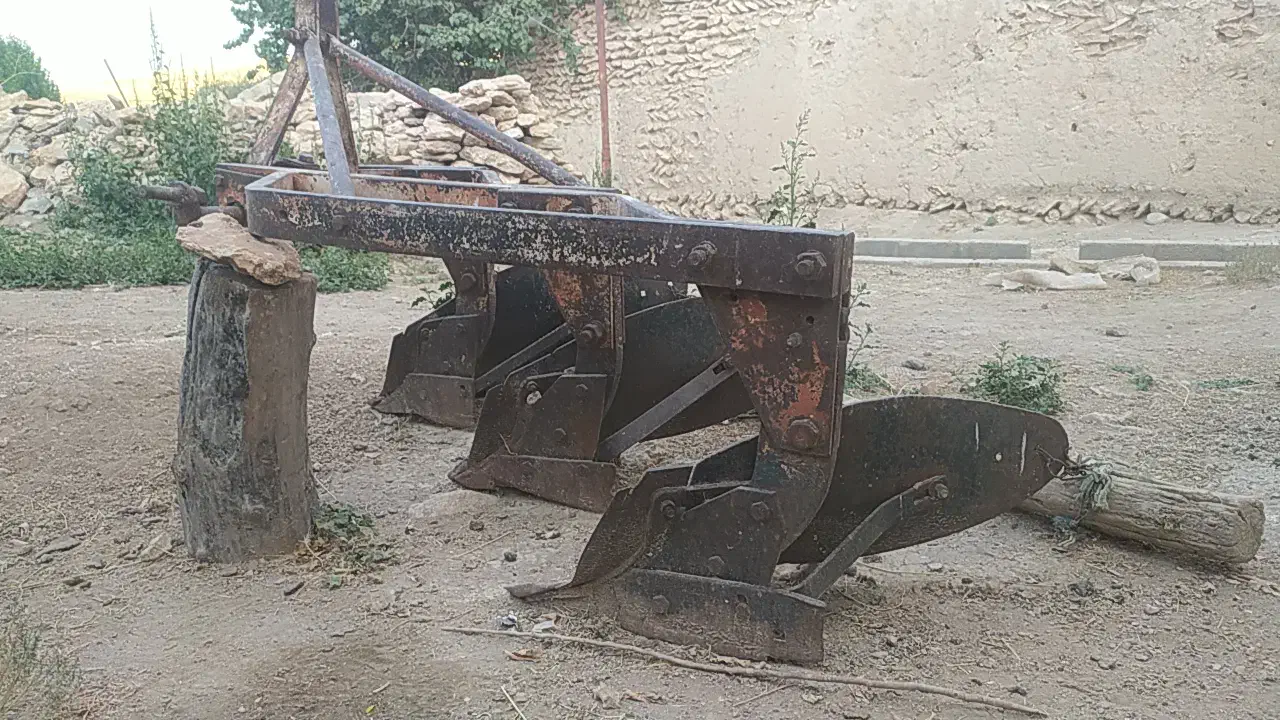 گاوآهن کارکرده به قیمت اوراق|ماشین‌آلات صنعتی|تکاب, |دیوار