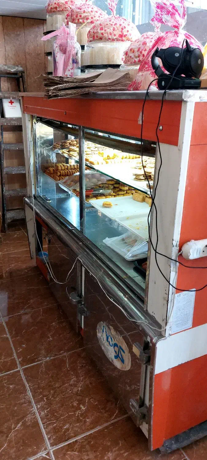 یخچال ویترینی شیرینی/قنادی|یخچال و فریزر|گمیشان, |دیوار