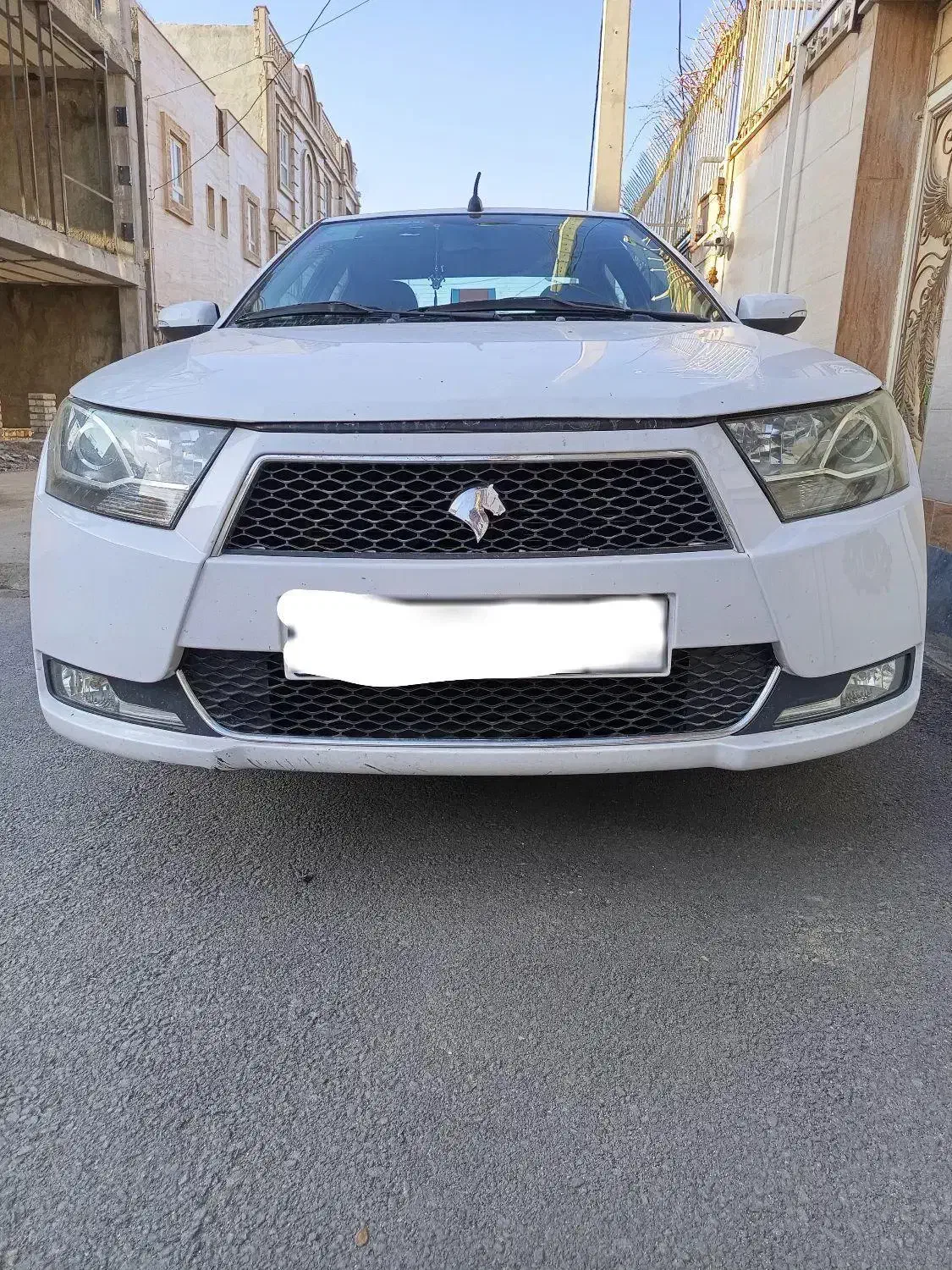 دنا معمولی مدل ۹۸ سفید|خودرو سواری و وانت|گلپایگان, |دیوار