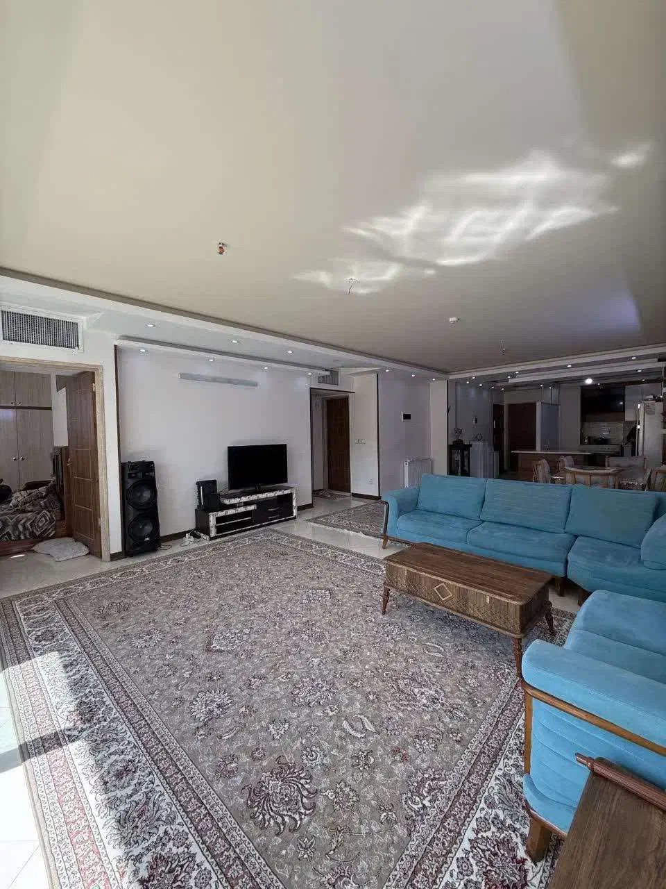 آپارتمان جنوبی ۱۴۰ متر خیابان غرضی|اجارهٔ آپارتمان|اصفهان, رحیمآباد|دیوار