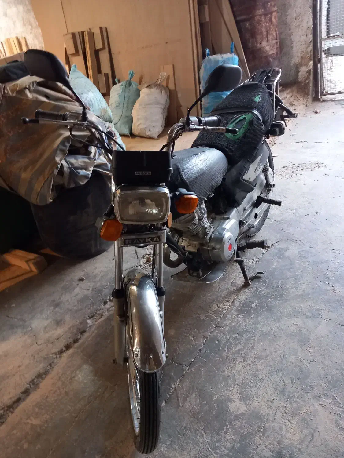 یک دستگاه موتورسیکلت ۱۲۵ ریکا|موتورسیکلت|احمدآبادمستوفی, |دیوار