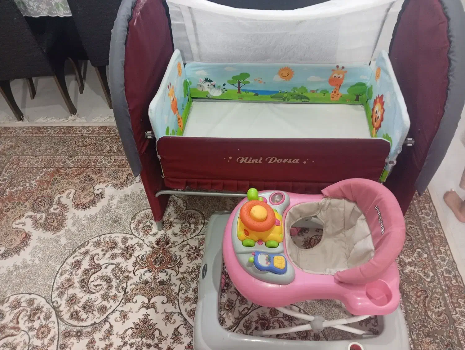 گهواره و روروک|اسباب و اثاث بچه|شیراز, کفترک|دیوار