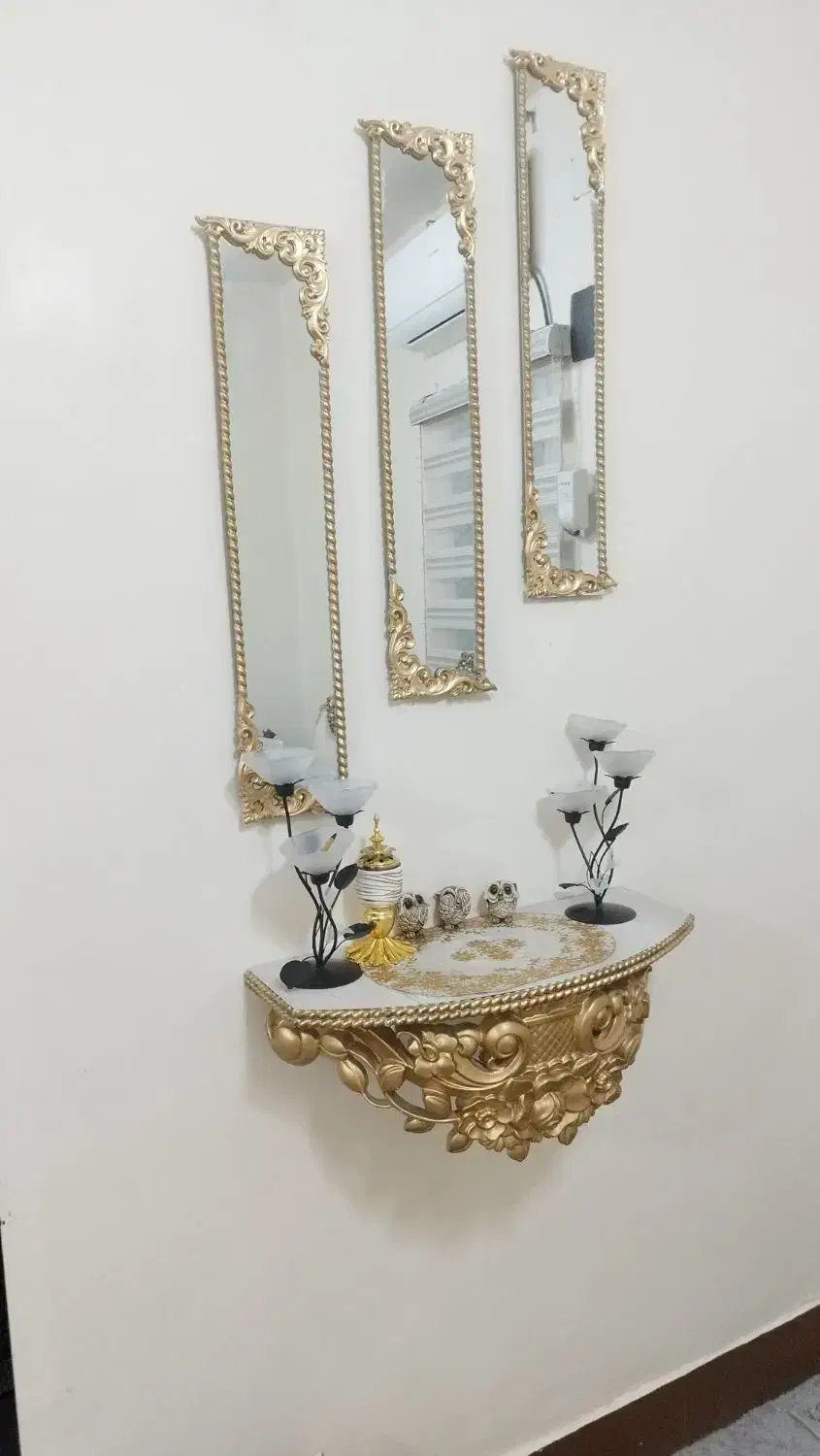 کنسول همراه سه آیینه طلایی|بوفه، ویترین، کنسول|آبادان, |دیوار