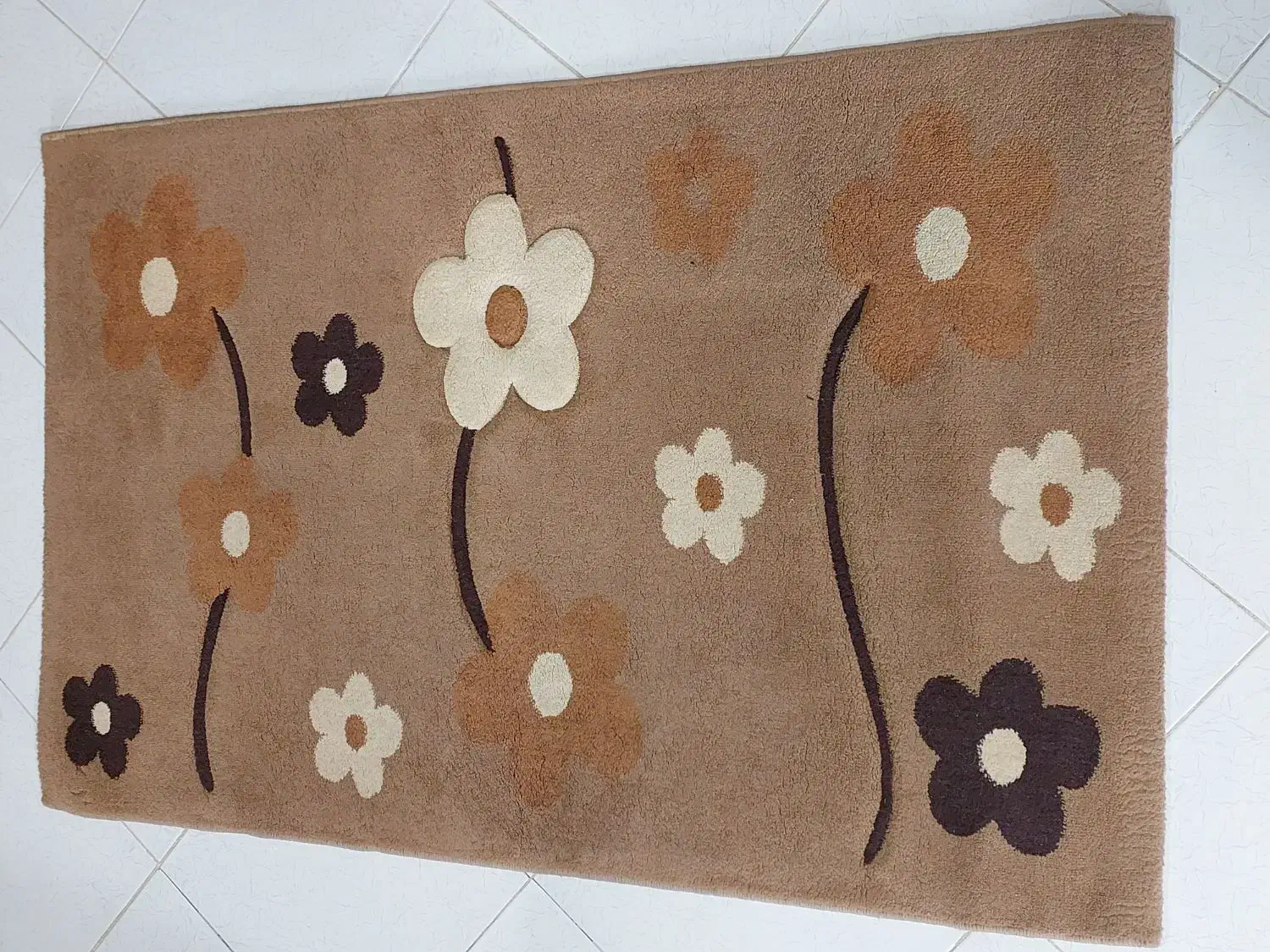 قالیچه نقش برجسته|فرش|مشهد, هفت تیر (نه دره)|دیوار