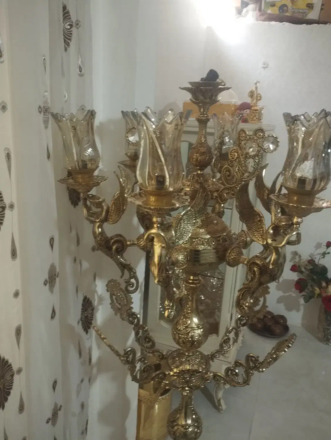 لوستر کنارسالنی فرشته طلای شمعدان بوهمیا میز خاطره|لوستر و چراغ آویز|مشهد, سرافرازان|دیوار