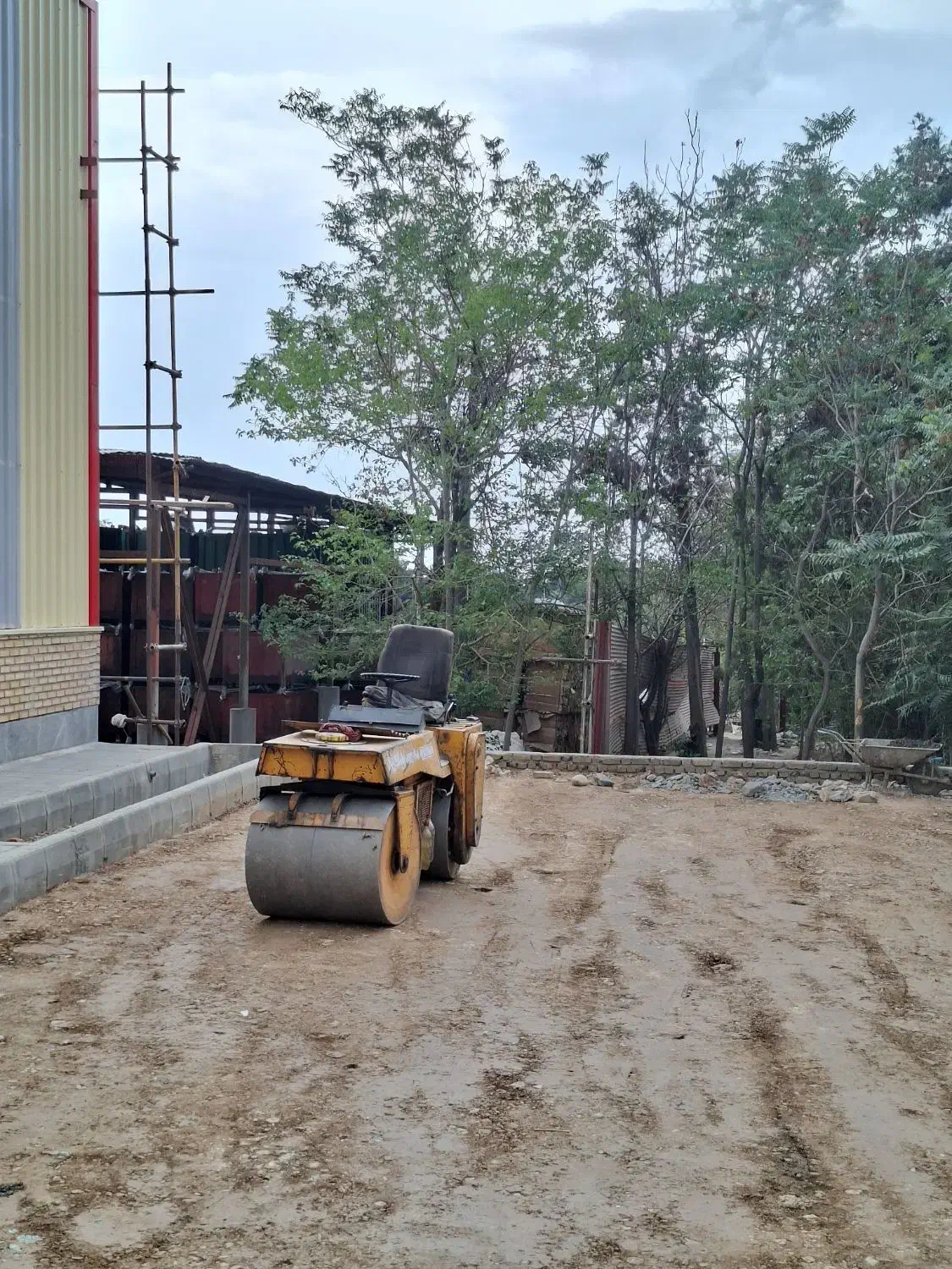 کرایه دهی غلطک مینی متوسط کوبیدن زیرسازی خاک مخلوط|ماشینآلات صنعتی|قرچک, شهرک صنعتی کارا|دیوار