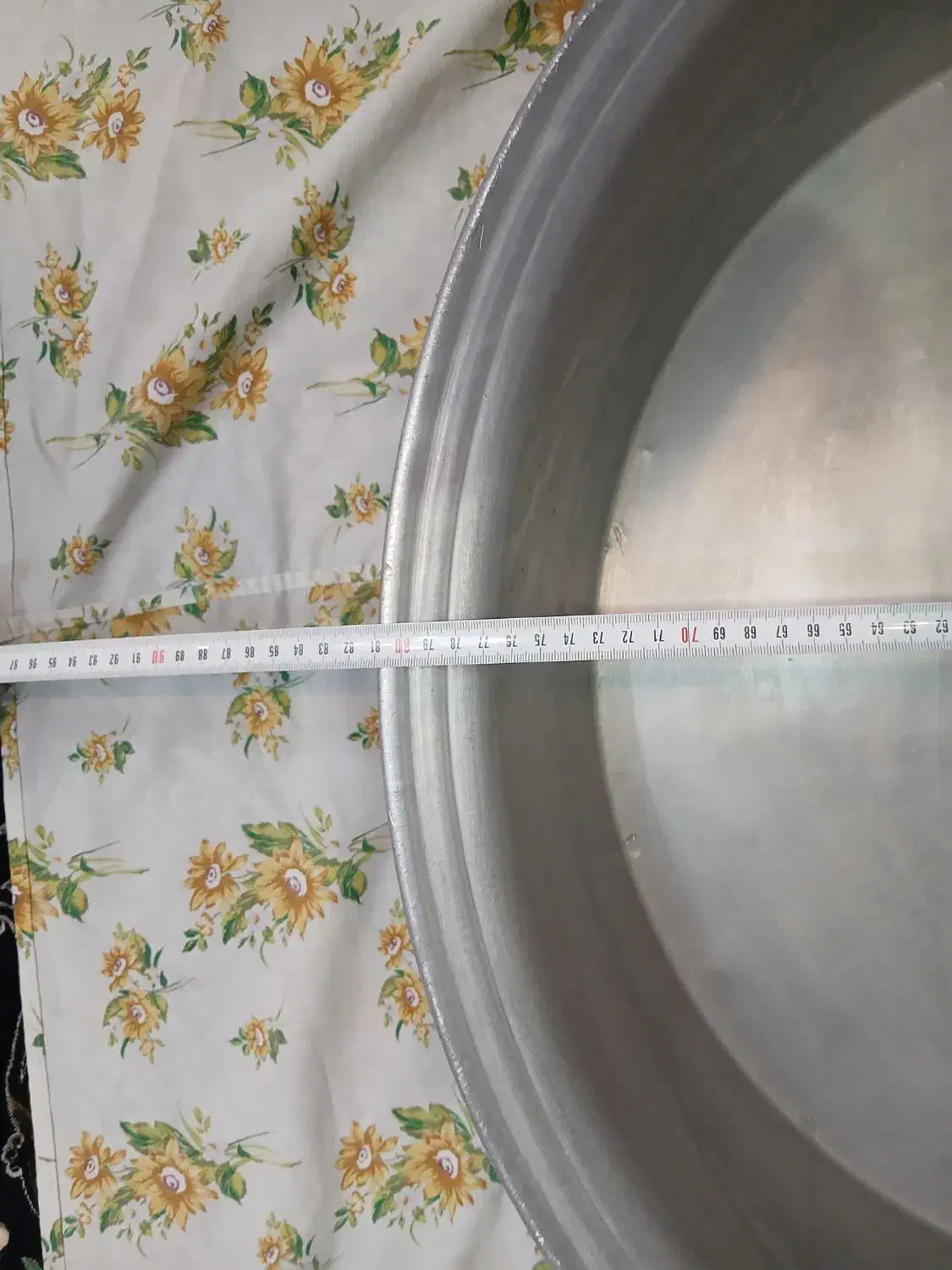 تشت روحی|ظروف پخت‌وپز|رشت, جهاد|دیوار