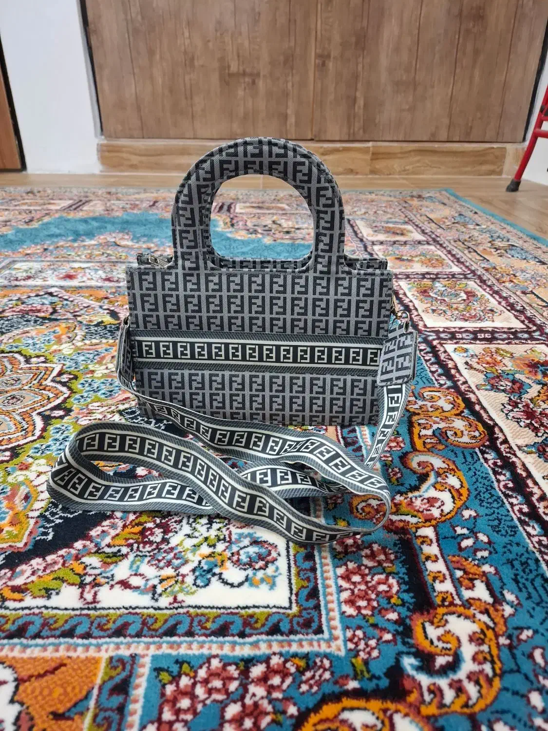 کیف|کیف، کفش، کمربند|قم, آزادگان|دیوار