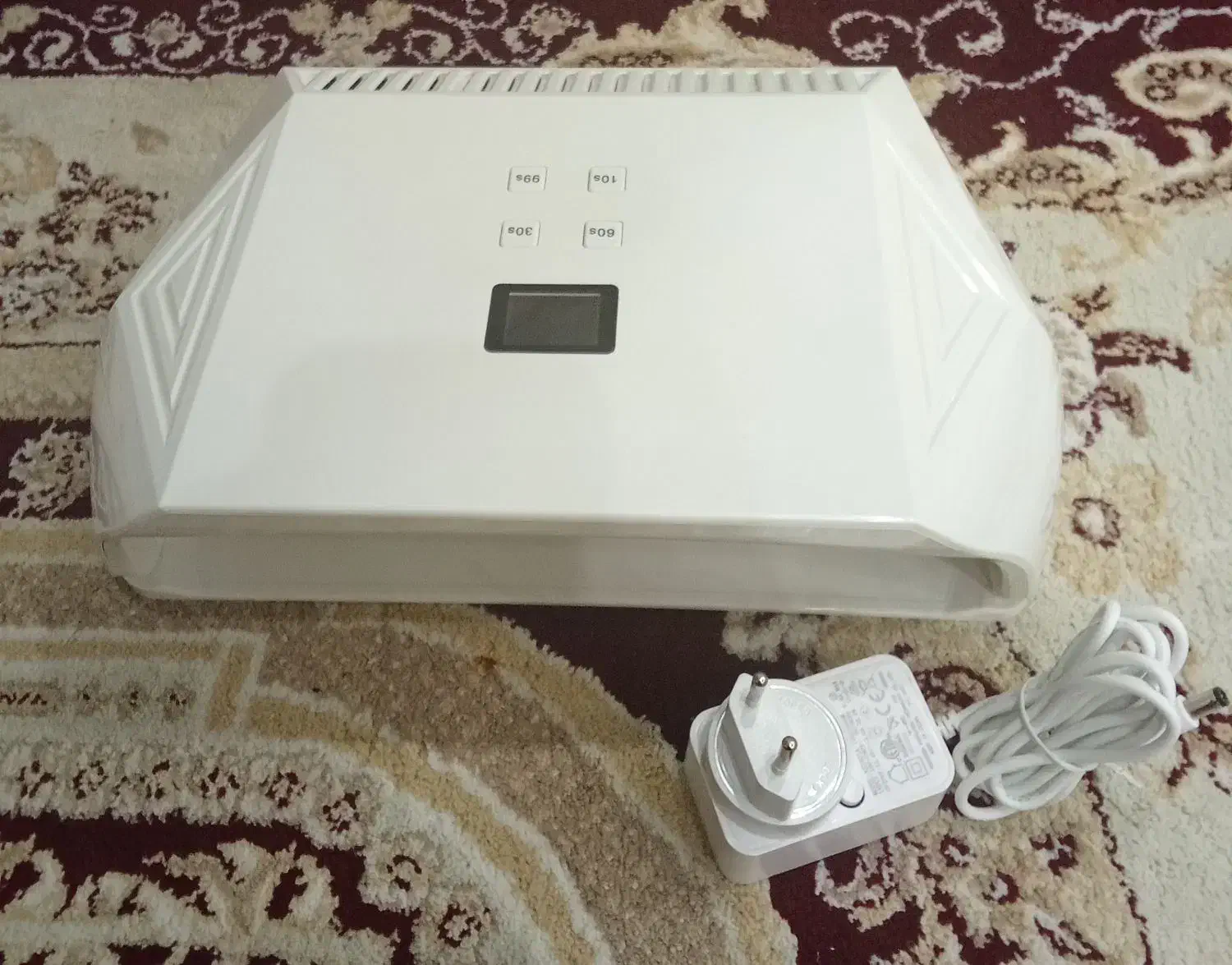 وسایل کاشت ناخن|آرایشگاه و سالن‌های زیبایی|دهدشت, |دیوار