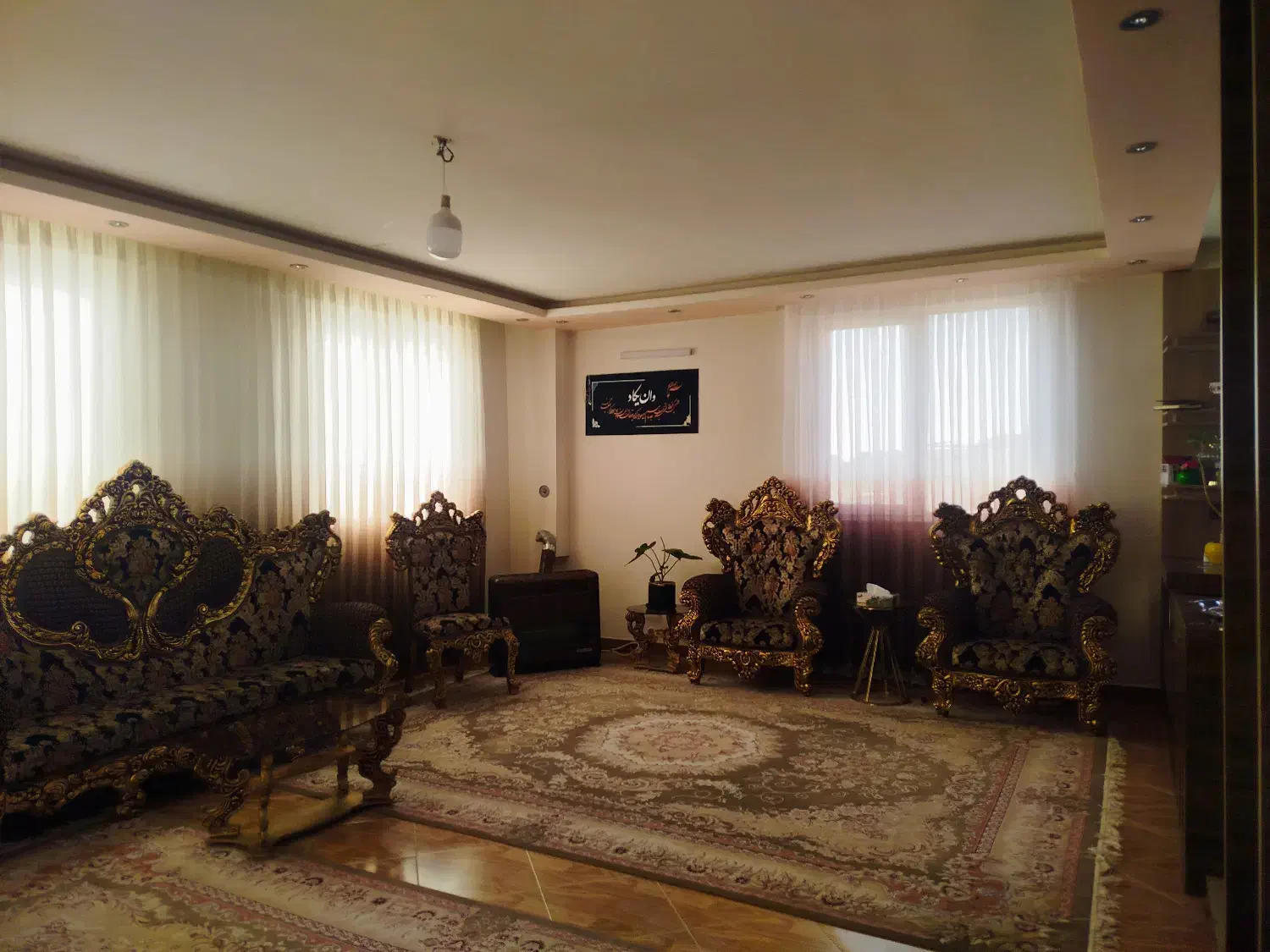 فروش واحد 100متری ولیعصر 8 ««مرکز شهر»»|فروش آپارتمان|قوچان, |دیوار