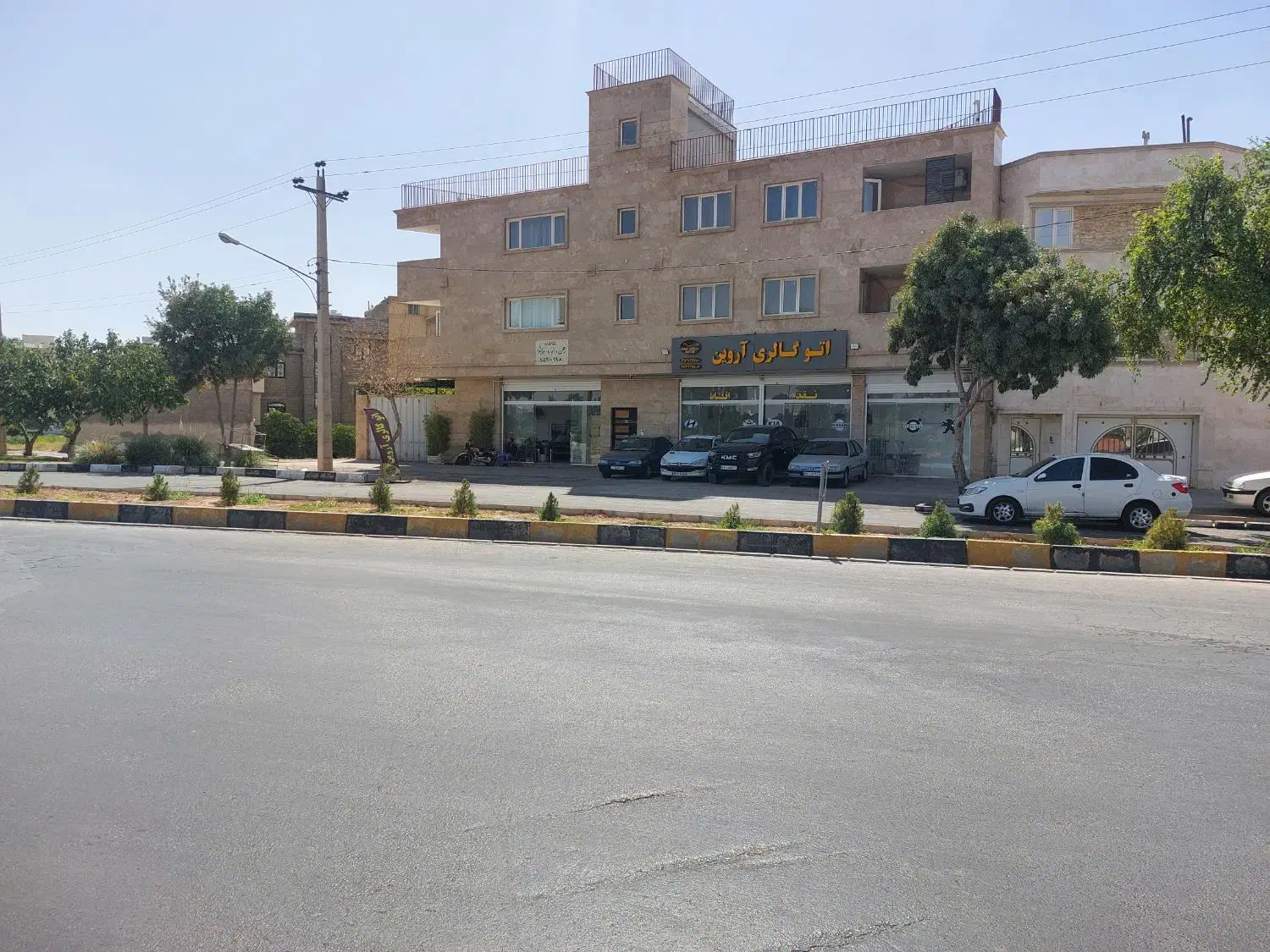 اجاره مغازه بر خیابان اصلی با دید عالی|اجارهٔ مغازه و غرفه|شیراز, بریجستون|دیوار