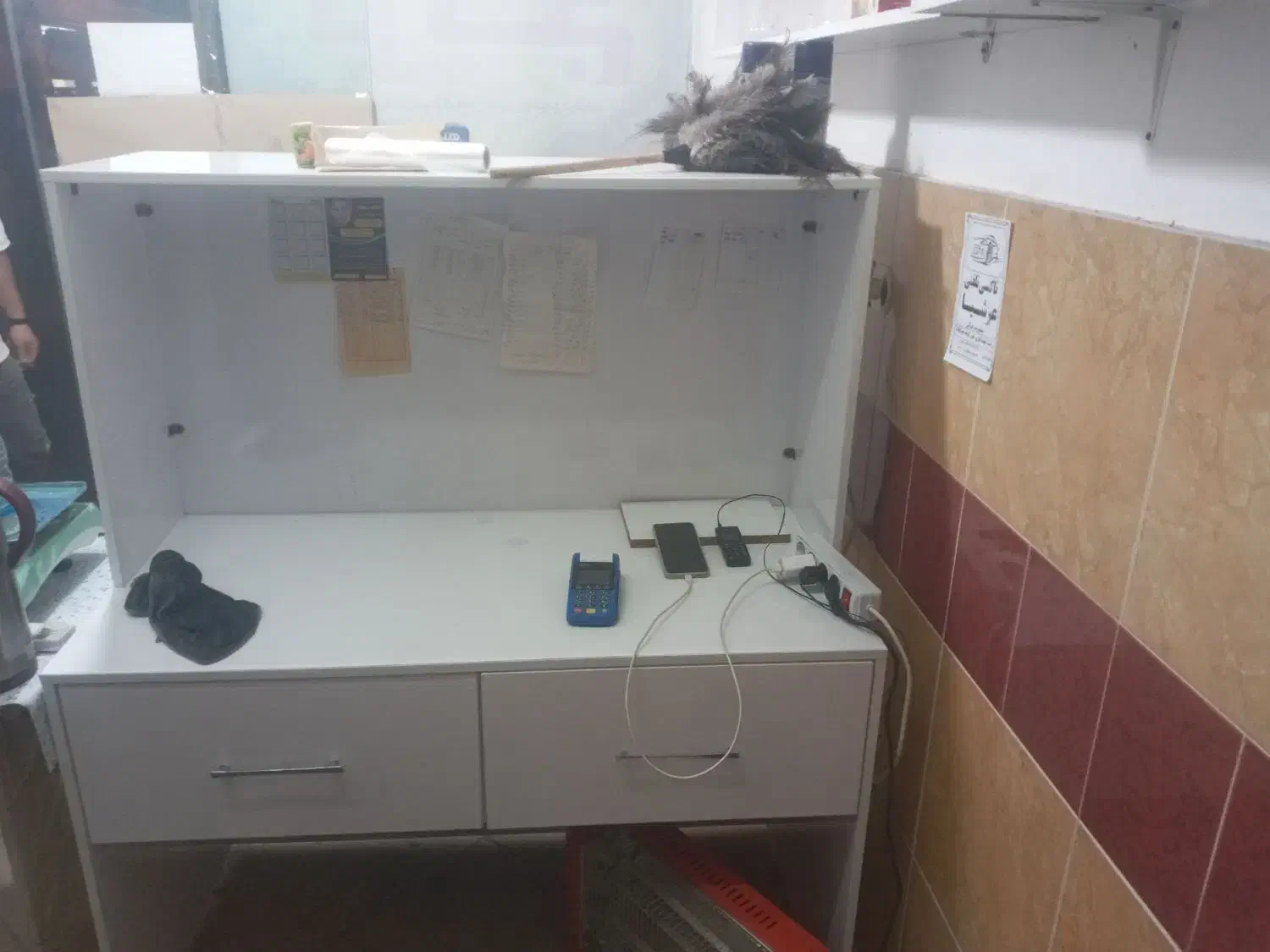 میز کار|میز تحریر و کامپیوتر|رشت, سلیمانداراب|دیوار