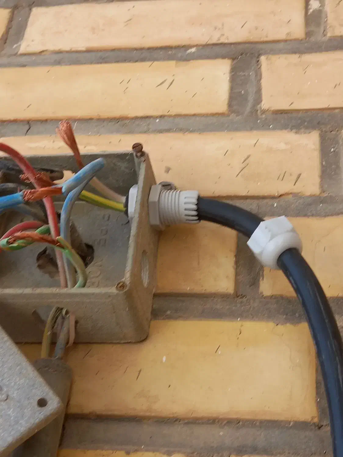 برقکاری ساختمان|خدمات پیشه و مهارت|اندیمشک, |دیوار