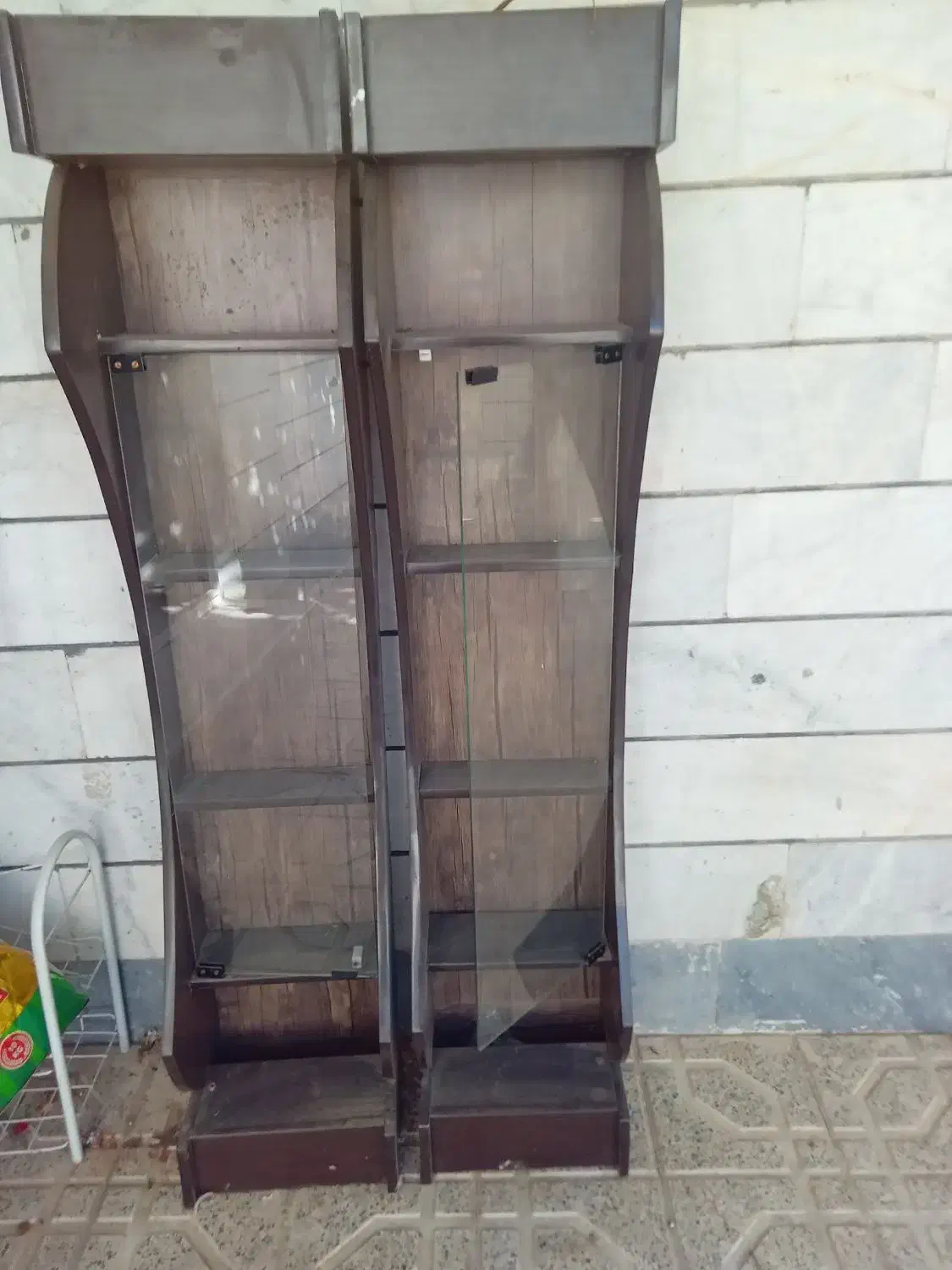 کمد و کیوم مناسب آرایشگاه و کتابخانه|کتابخانه، شلف، قفسه‌های دیواری|زنجان, |دیوار