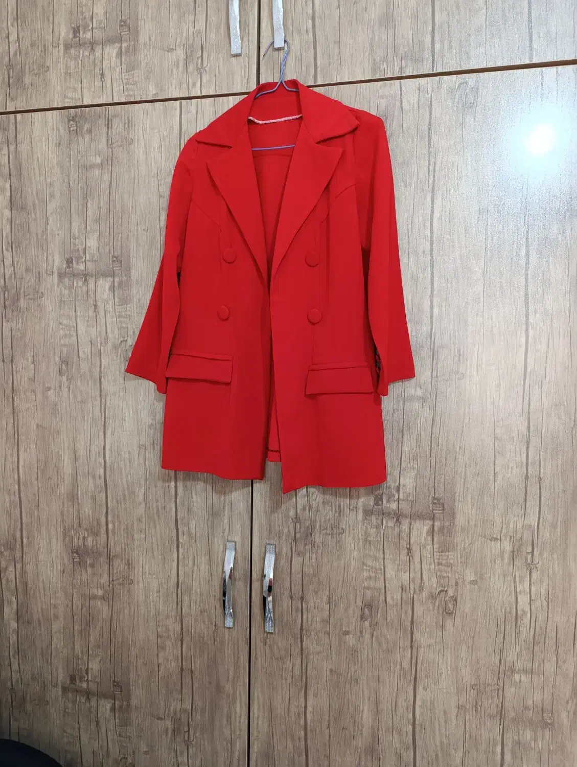 مانتو|لباس|رشت, نخودچر|دیوار