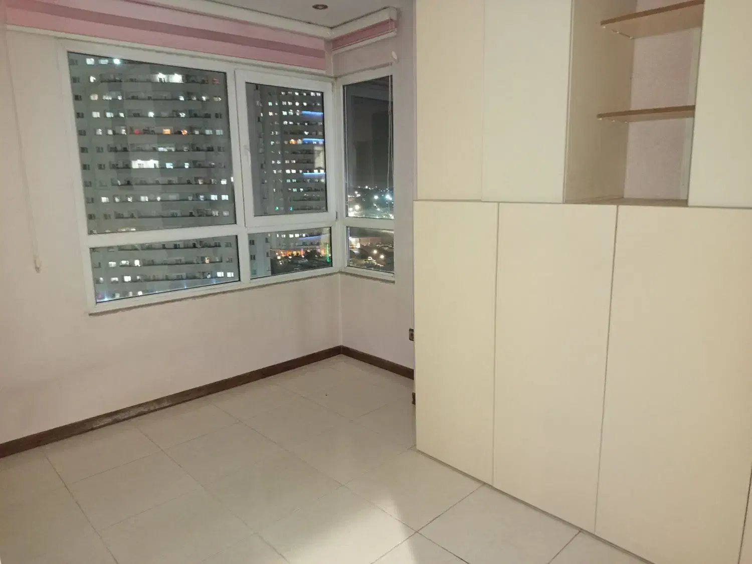 ۹۵متر دوخوابه دریاچه چیتگر