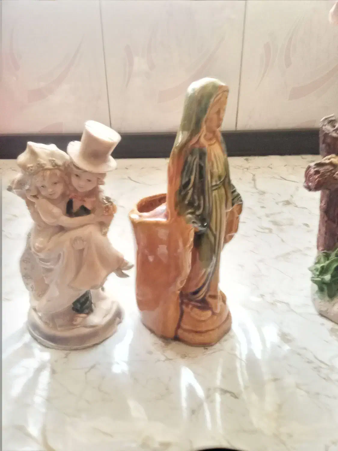 همه نو هستن بدونه لب پری|مجسمه، تندیس، ماکت|ورامین, ورامین|دیوار