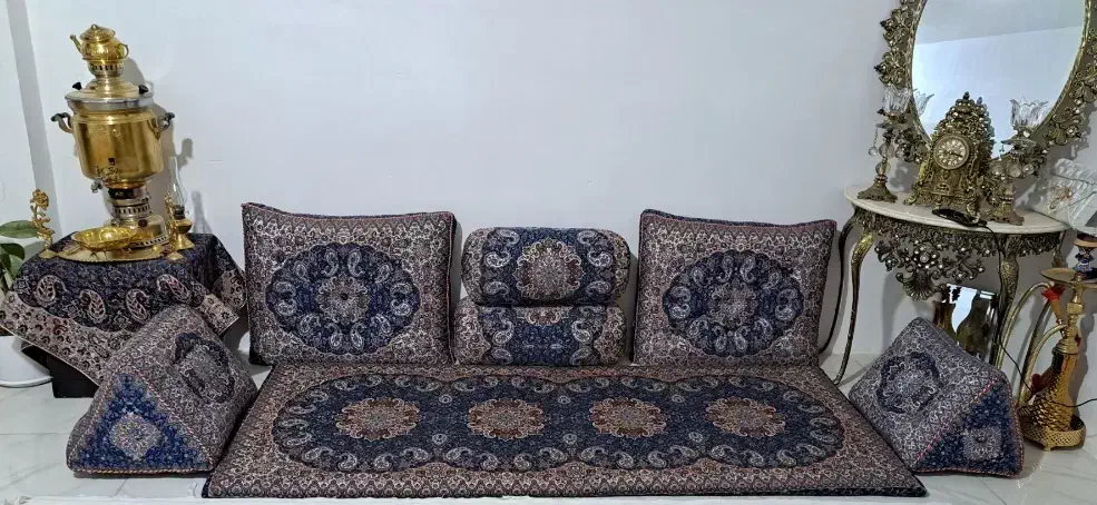 شاه نشین|پشتی|قدس, شهر‌قدس|دیوار