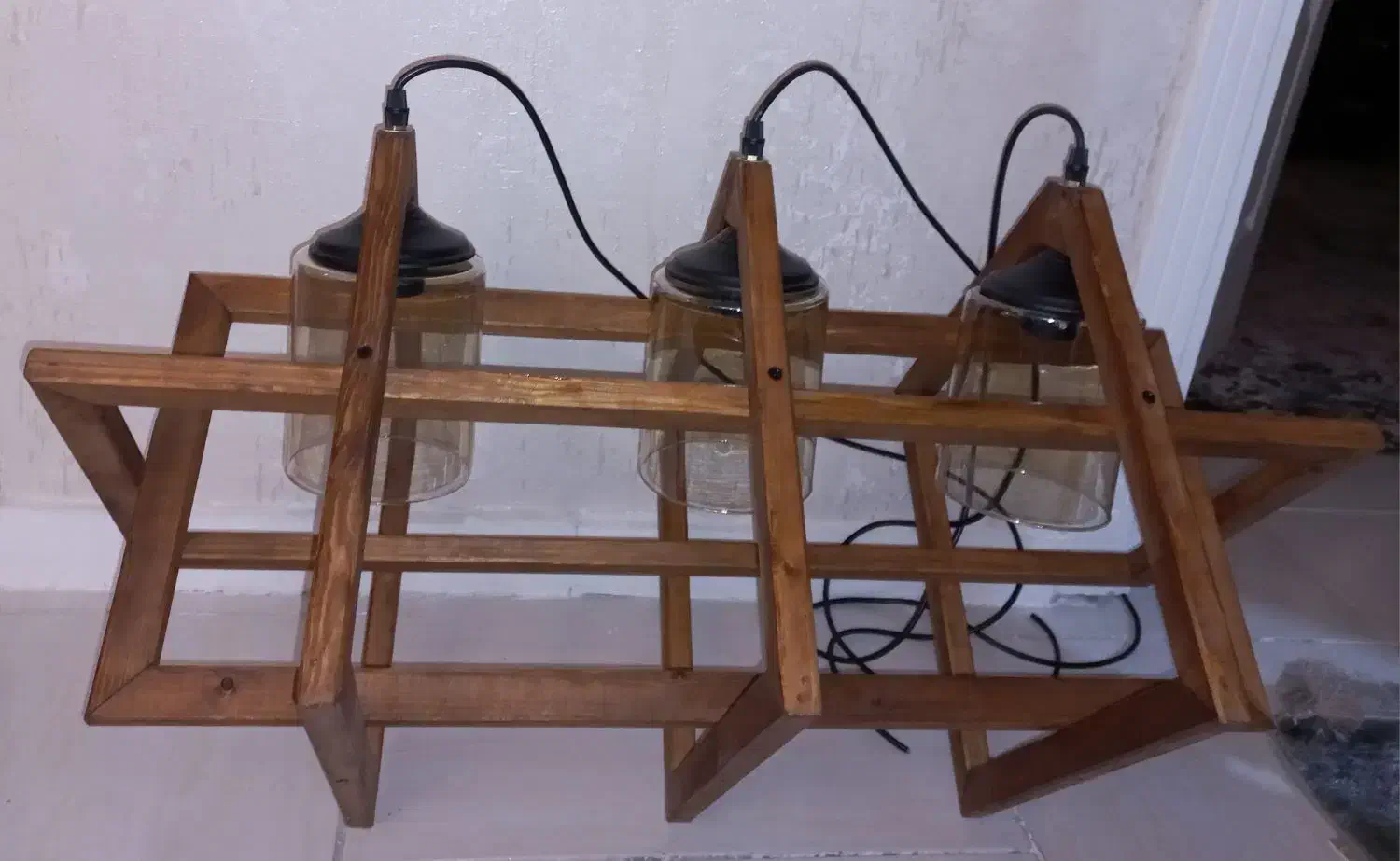 لوستر چوبی ۳شعله آکبند|لوستر و چراغ آویز|پرند, فاز ۶|دیوار