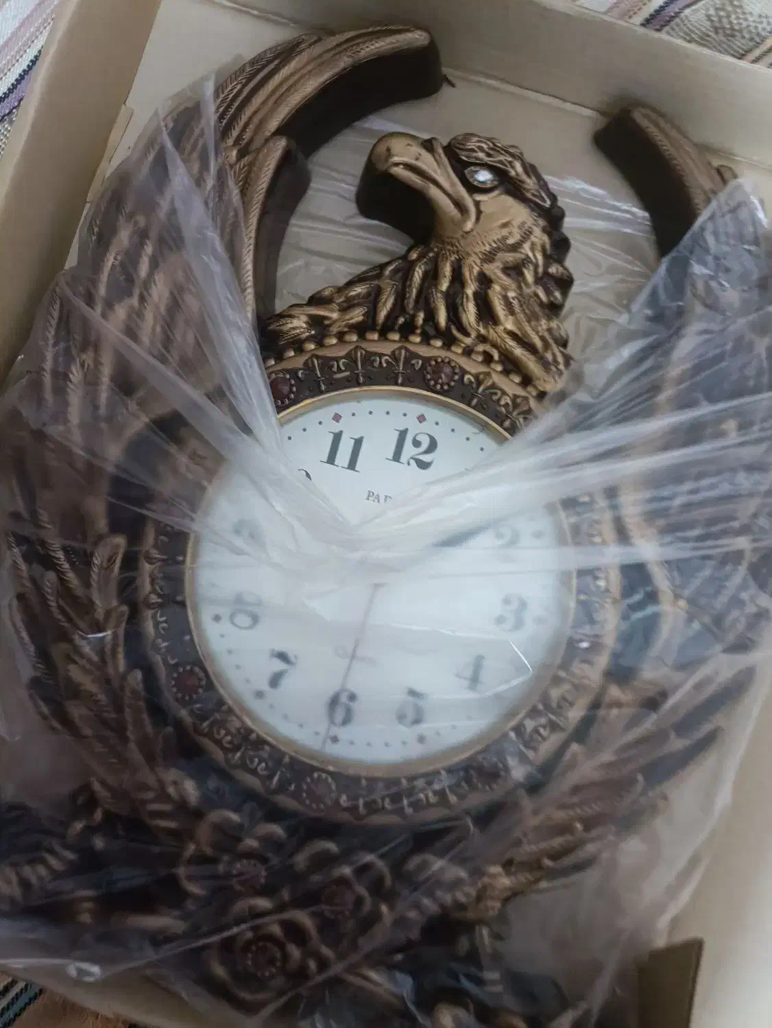 ساعت طرح برنز|ساعت دیواری و تزئینی|قم, سراجه (۱۵ خرداد)|دیوار