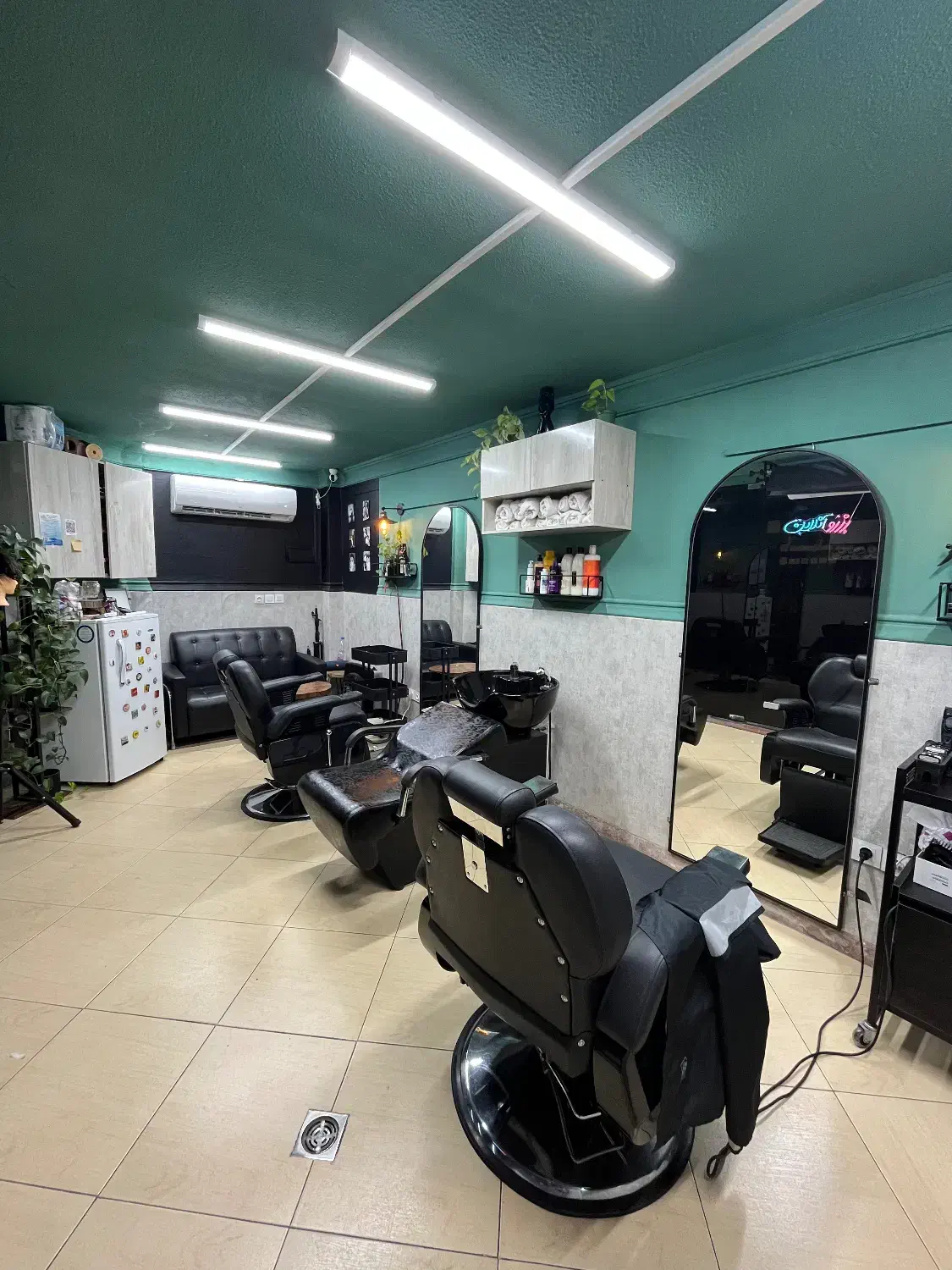 استخدام آرایشگر مردانه|استخدام درمانی، زیبایی، بهداشتی|رشت, گلسار|دیوار