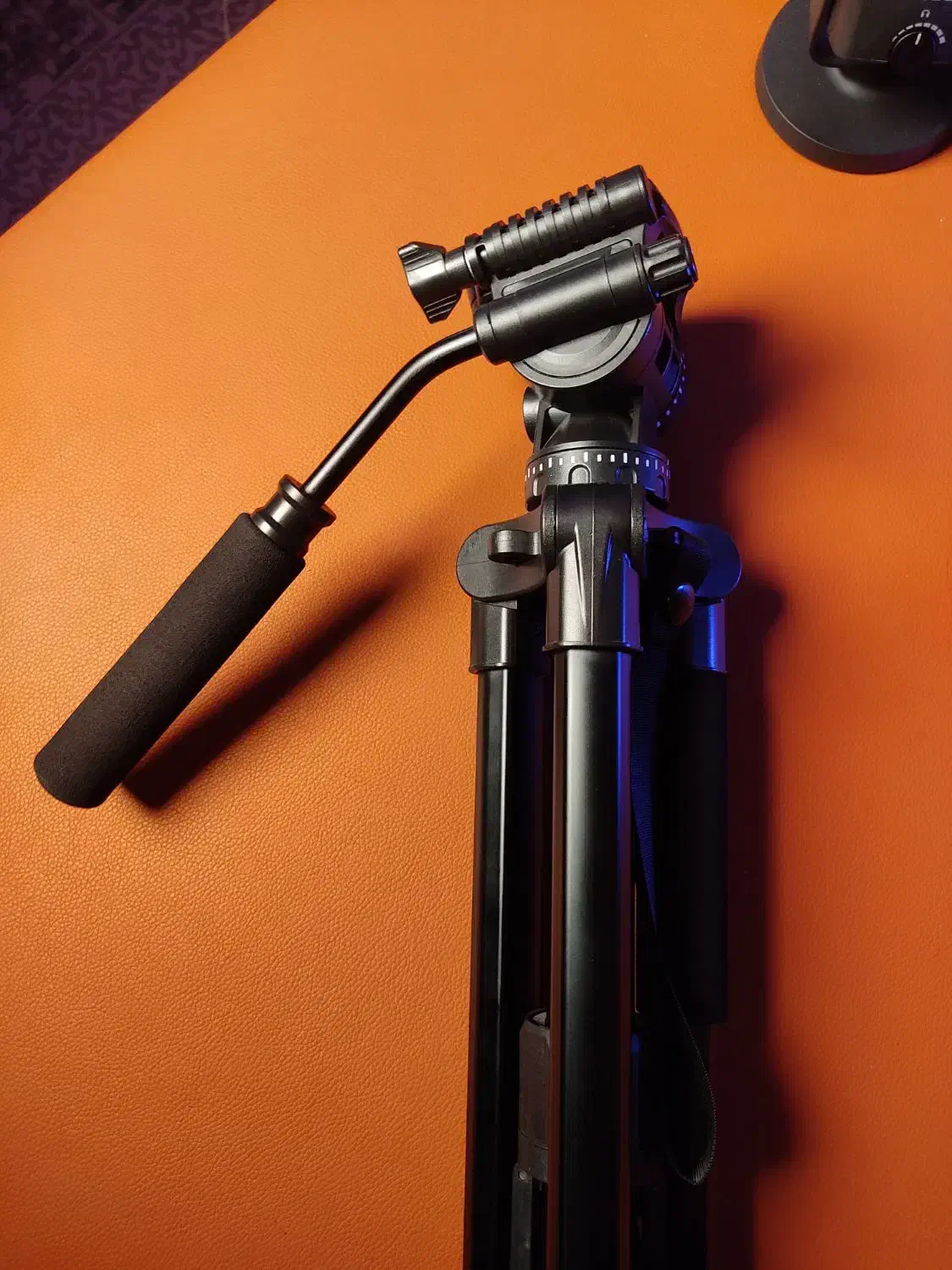 سه پایه دوربین و موبایل|لوازم جانبی موبایل و تبلت|بابل, |دیوار