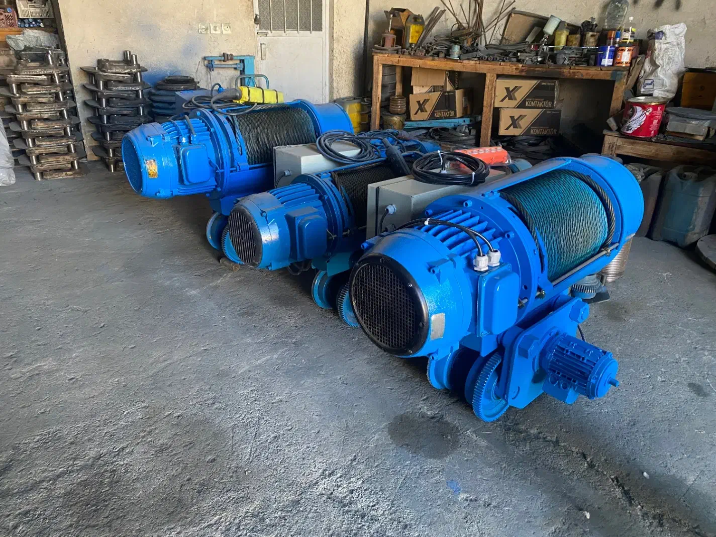 چادر ترانزیتی و جرثقیل سقفی|ماشینآلات صنعتی|جلفا, |دیوار