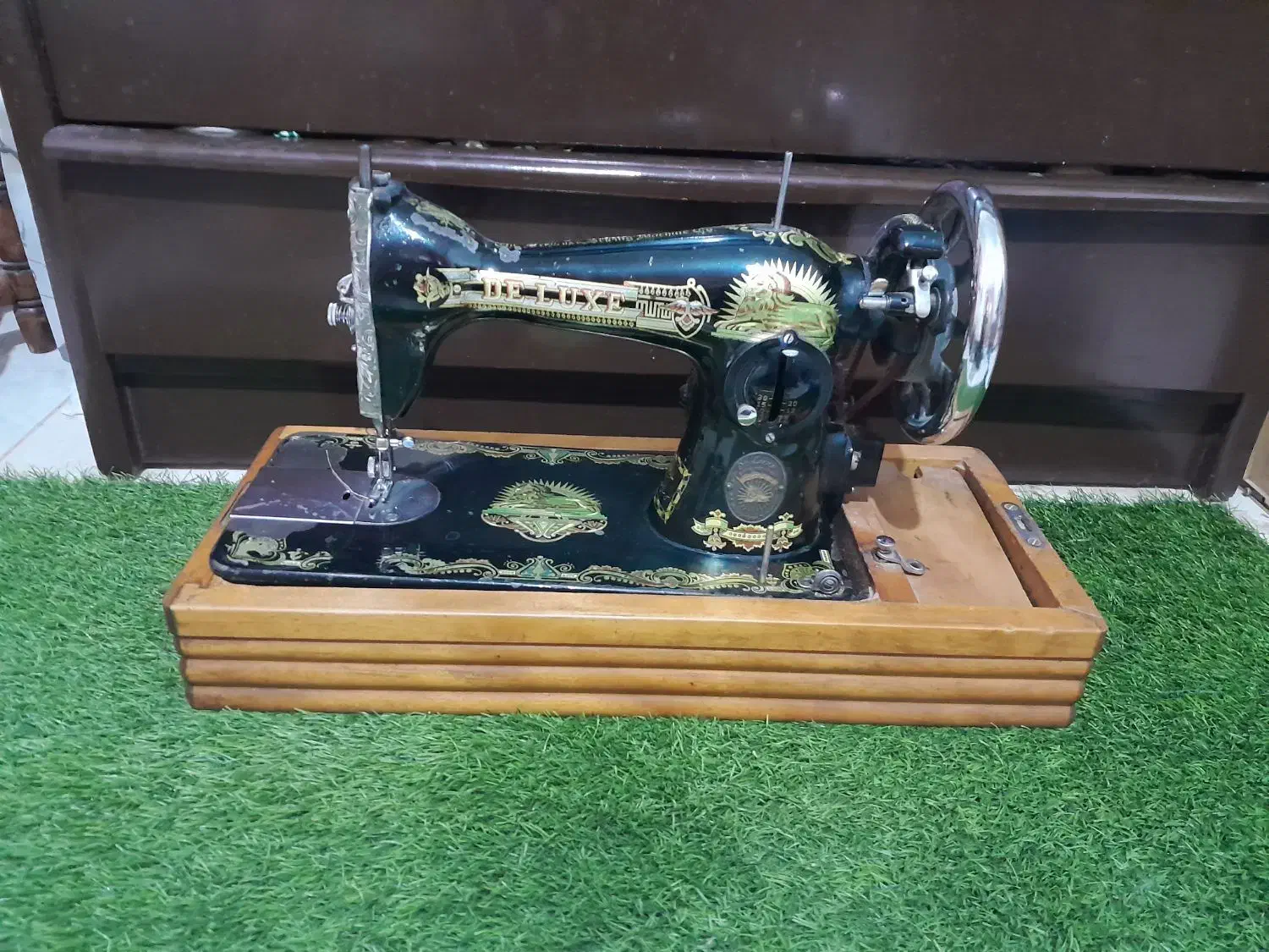 چرت خیاطی برقی|چرخ خیاطی و ریسندگی|کاشان, میدان کهنه|دیوار